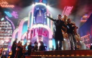 still-of-jude-law-and-haley-joel-osment-in-a.i.-artificial-intelligence-(2001)-large-picture